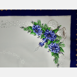 ŚWIĄTECZNY OBRUS 90x90 świeczka bombka, dzwoneczek KWADRAT GRANATOWY