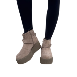 BEŻOWE niskie, zamszowe BOTKI damskie z ozdobnym paskiem LURSO